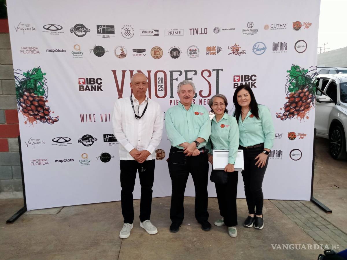 $!El sommelier José Carlos Palacios inauguró el Primer Vino Fest 2025 en Piedras Negras.