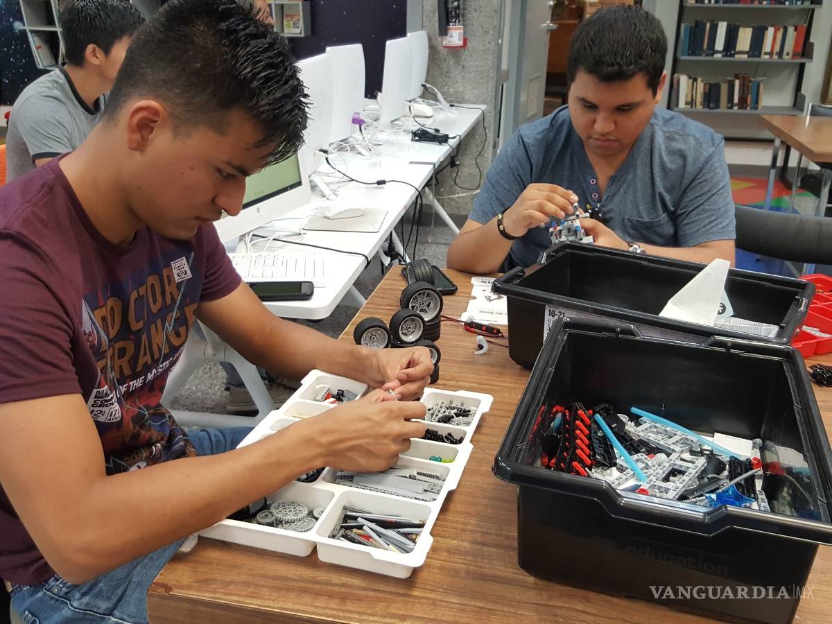 $!Biblioteca Pape de Monclova invita niños y jóvenes al campamento de verano Lego de Ciencia y Robótica