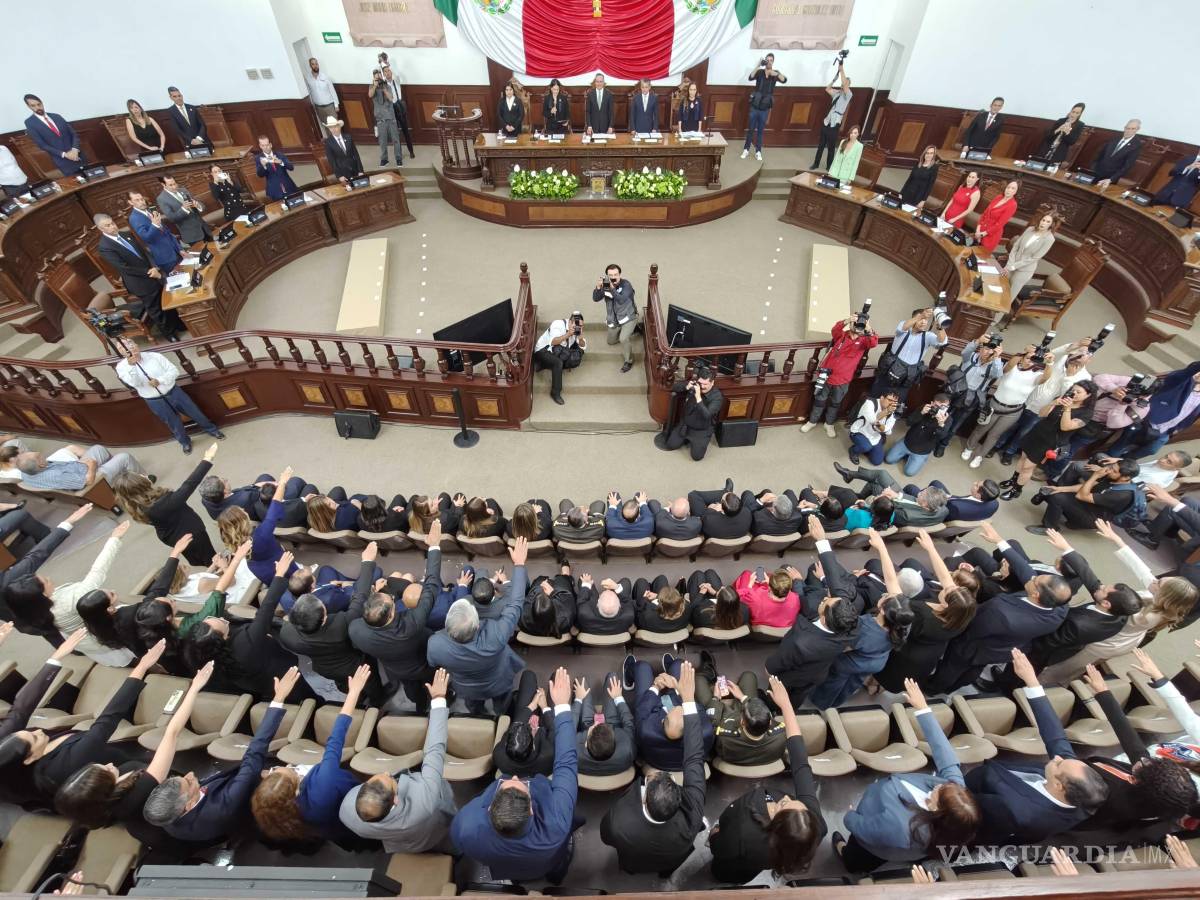 $!Los juzgadores rindieron protesta este lunes en el Congreso local.