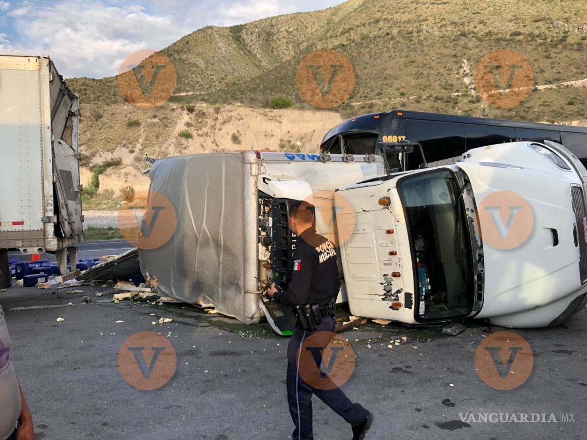 $!Gran susto pasaron 43 pasajeros de un autobús tras percance en Los Chorros