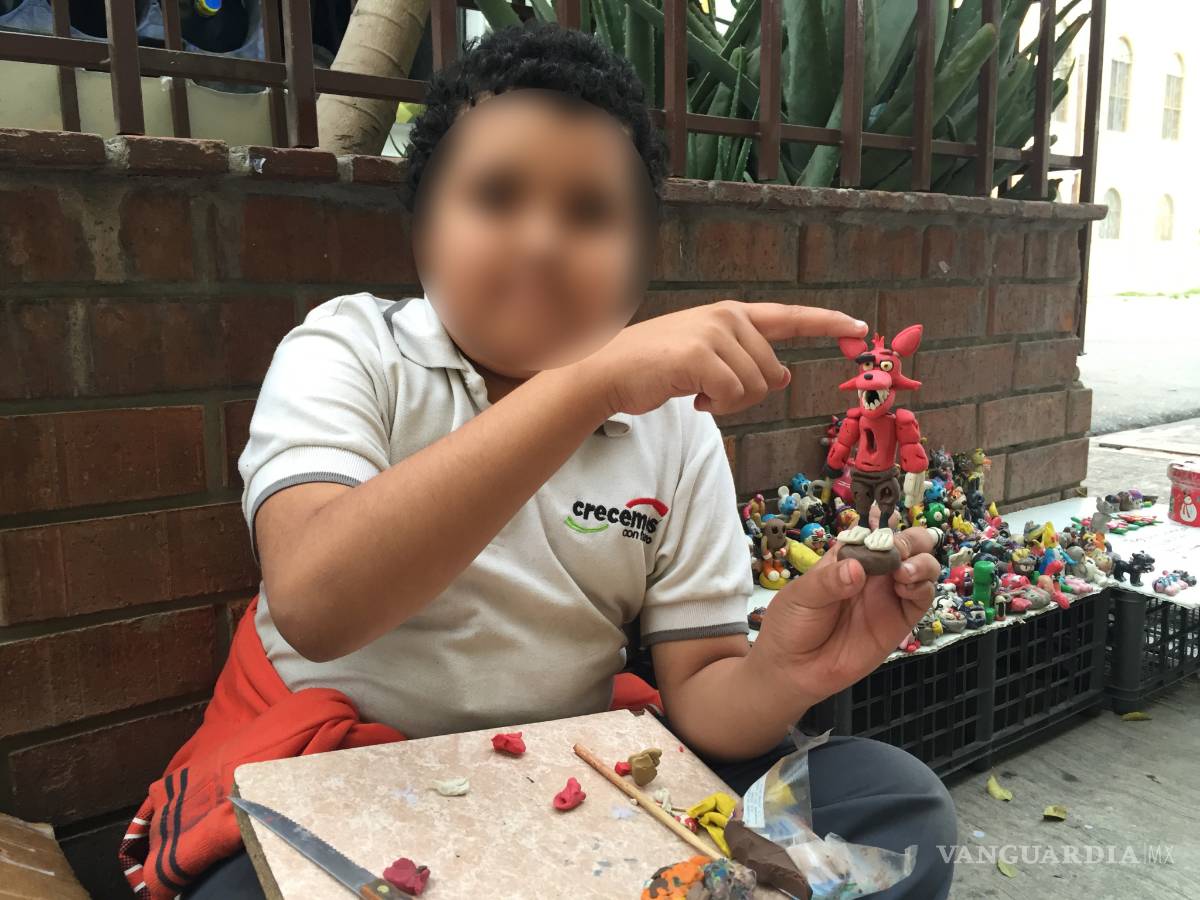 $!El niño escultor de plastilina