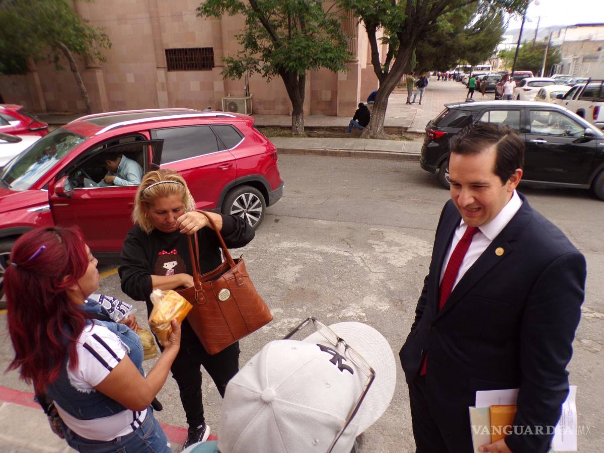 $!Los pedigüeños del Congreso cazaron el diputado priista Guillermo Ruiz Guerra, a quien le ‘tumbaron’ un ‘apoyo’. Según es uno de los legisladores que siempre les da dinero.