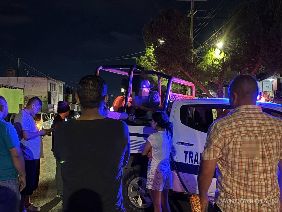 $!El conductor detenido intentó negociar con los afectados para reparar los daños.