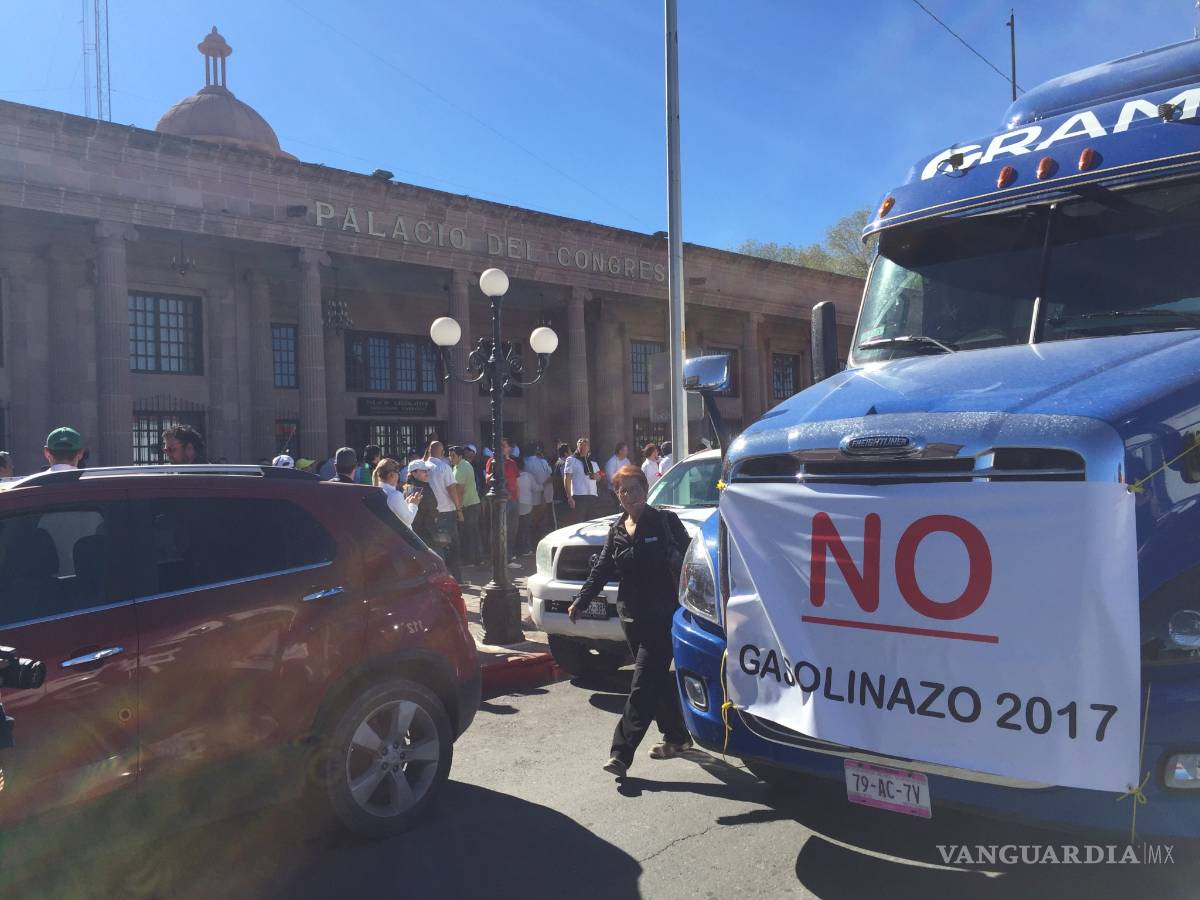 $!Crece furia ante ‘mega gasolinazo’