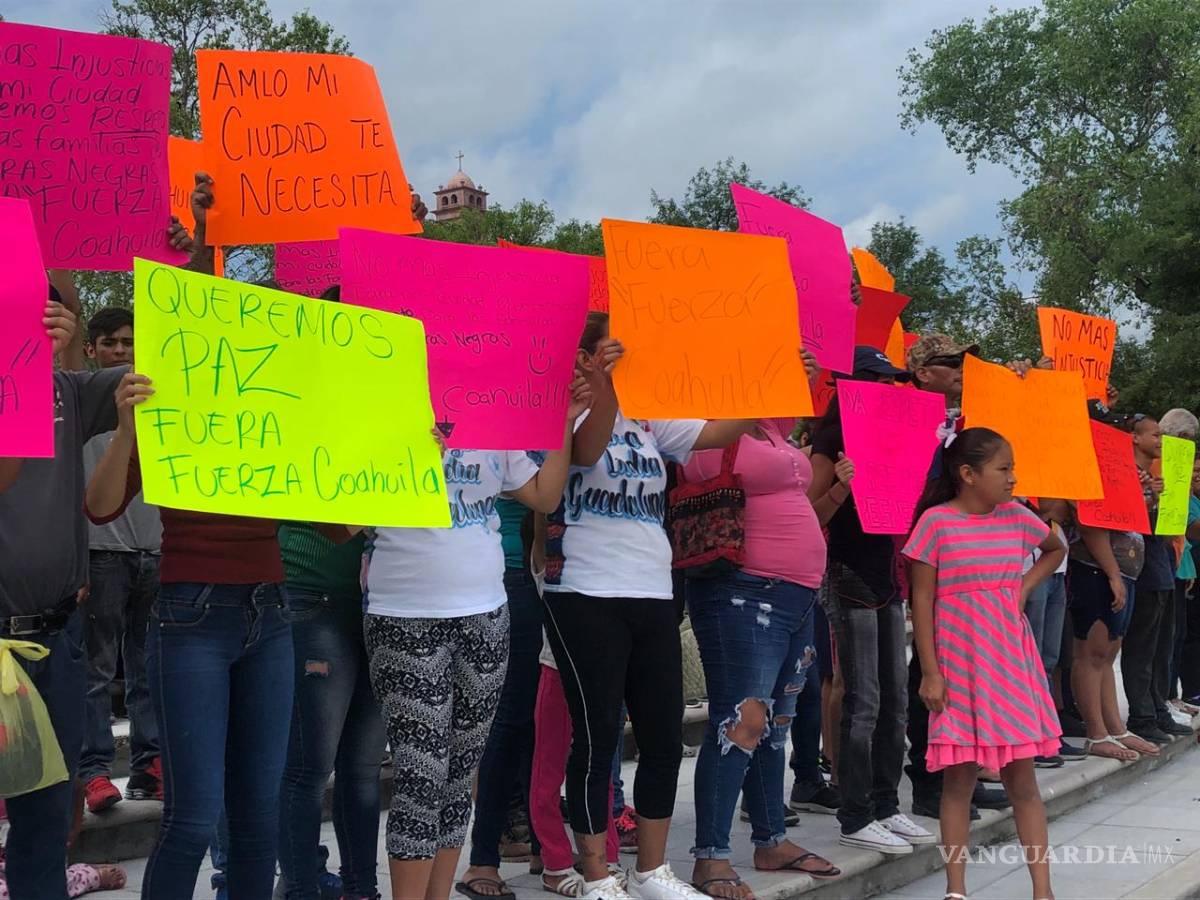 $!Los clamores a AMLO en Piedras Negras: Búsqueda de desaparecidos, revés a Reforma Energética e irregularidades en el ISSSTE