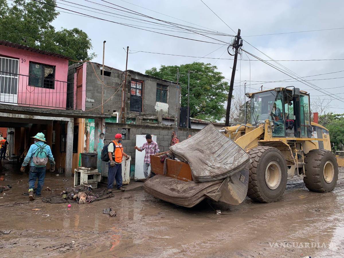 $!Tras fuertes lluvias se registraron desbordes de arroyos en la Región Carbonífera de Coahuila, donde el municipio de Múzquiz quedó prácticamente bajo el agua