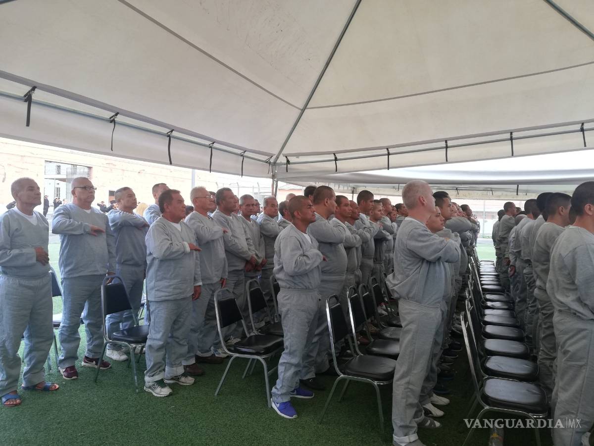 $!¡Adiós Penal de Topo Chico! Entre amenazas y polémica asiste 'El Bronco' a clausura