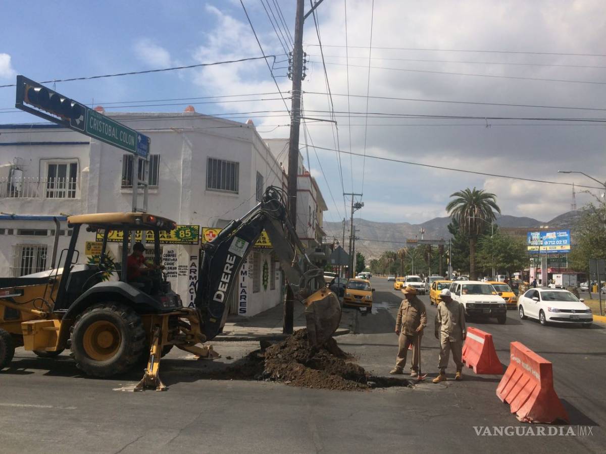 $!Repara Simas Torreón línea sanitaria caída