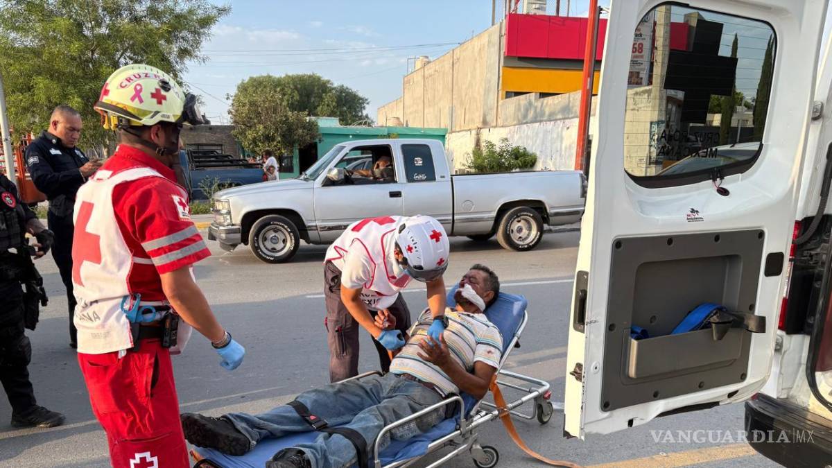 Adulto mayor es atacado a golpes por taxista, en Saltillo