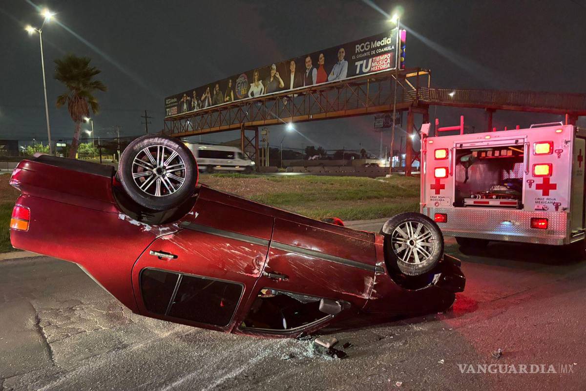 Acelerado conductor pierde el control y termina volcado, al oriente de Saltillo