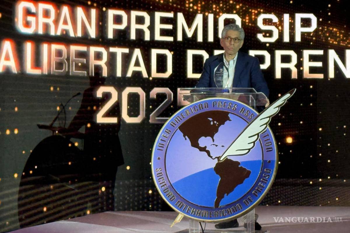 Le dedico este premio a la bala que no me alcanzó: Daniel Coronell, periodista colombiano