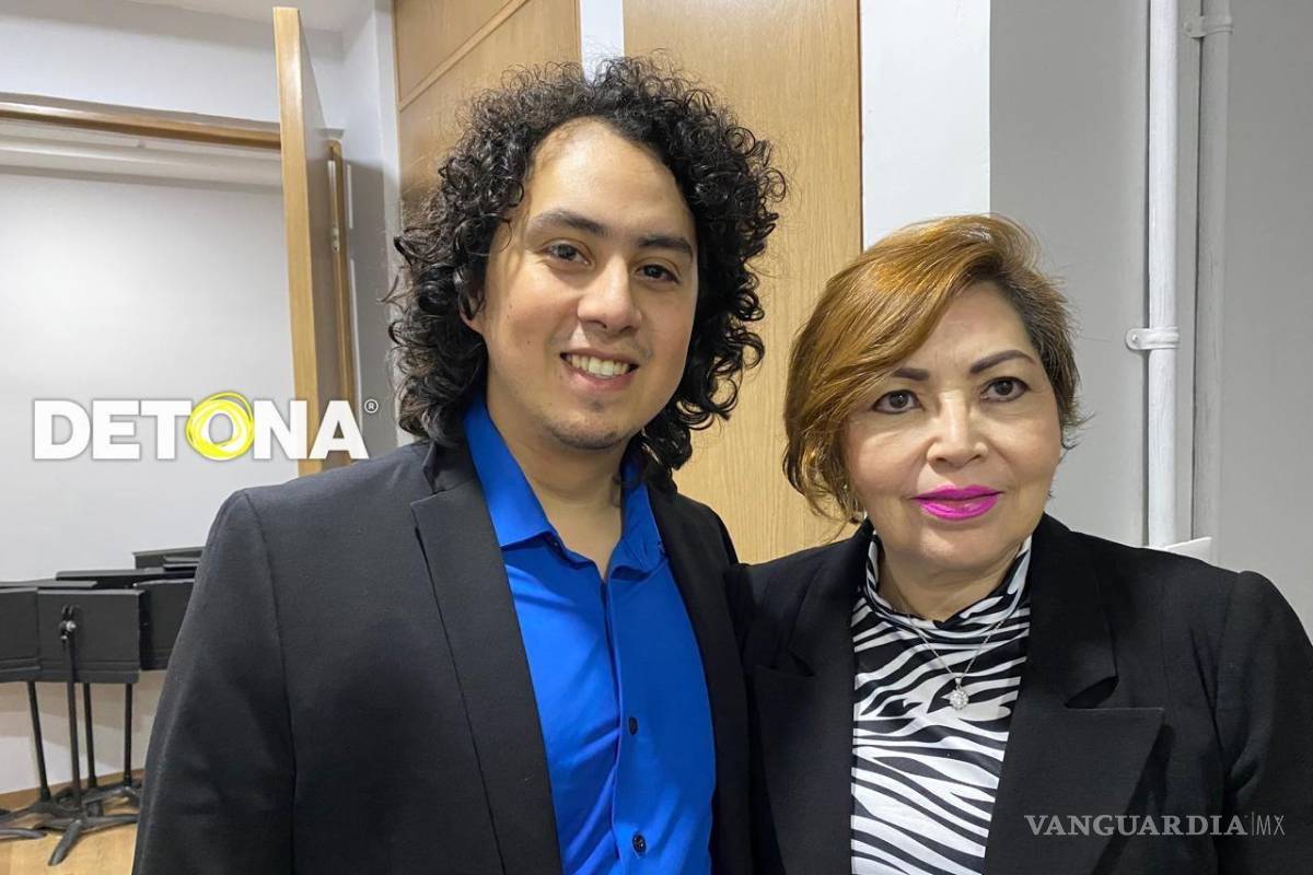 $!Emiliano, con su orgullosa mamá.