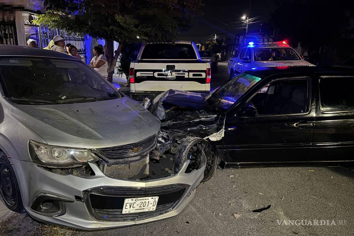 $!Agentes de Tránsito y Policía Municipal aseguraron al conductor e iniciaron el proceso legal.