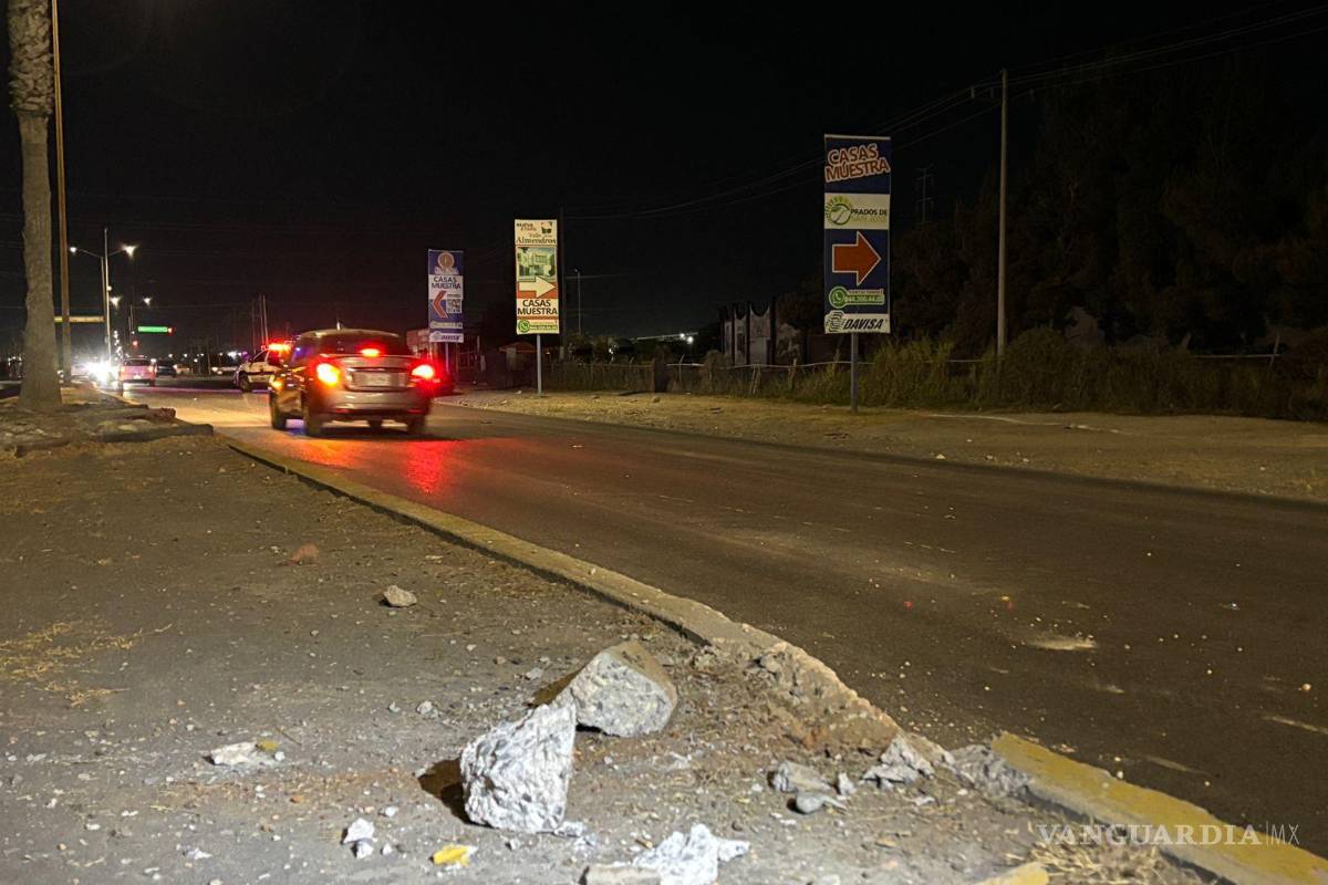 $!Elementos de Tránsito Municipal arribaron al lugar para tomar conocimiento del percance.