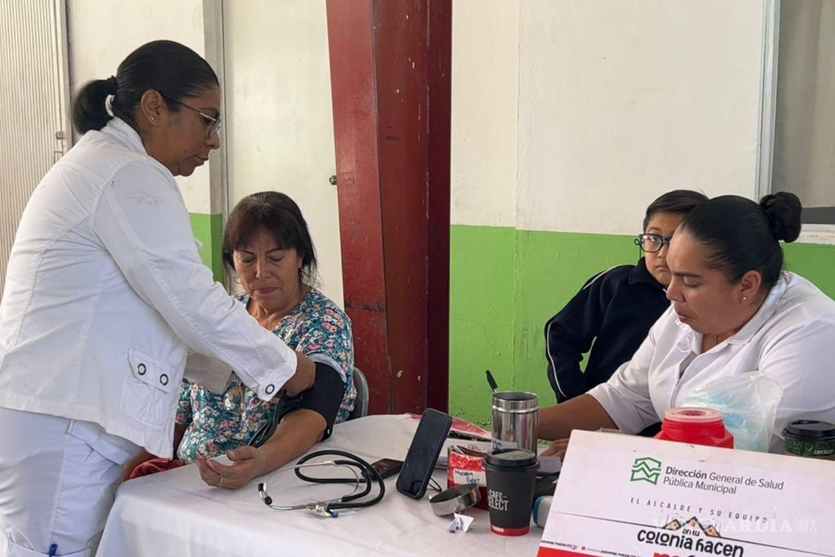 Torreón: Con brigada llevan servicios médicos y apoyos sociales a la colonia Elsa Hernández