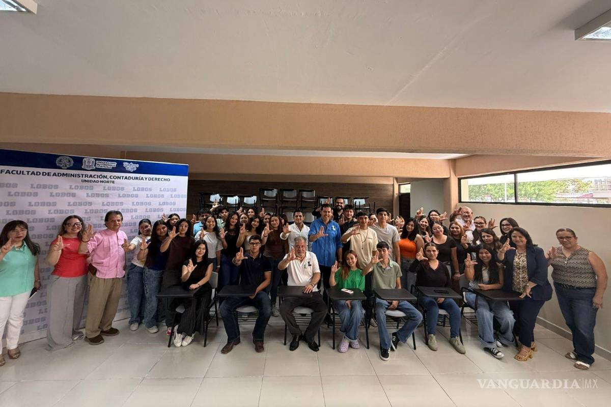 Entregan mesabancos y equipos de cómputo a estudiantes de la UAdeC Unidad Norte