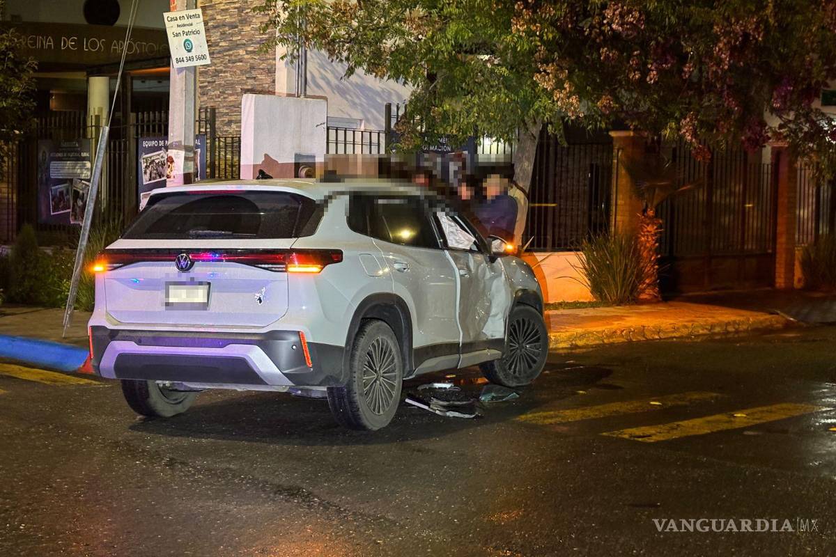 $!Elementos de Tránsito Municipal documentan el percance en colonia San Patricio.