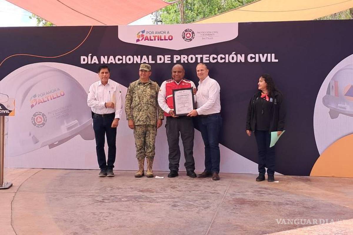 $!Durante el acto se entregaron reconocimientos a elementos con 25 años de servicio