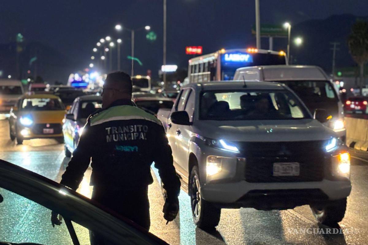 $!El accidente múltiple generó congestionamiento vial en la zona de la colonia Mirasierra durante varios minutos.
