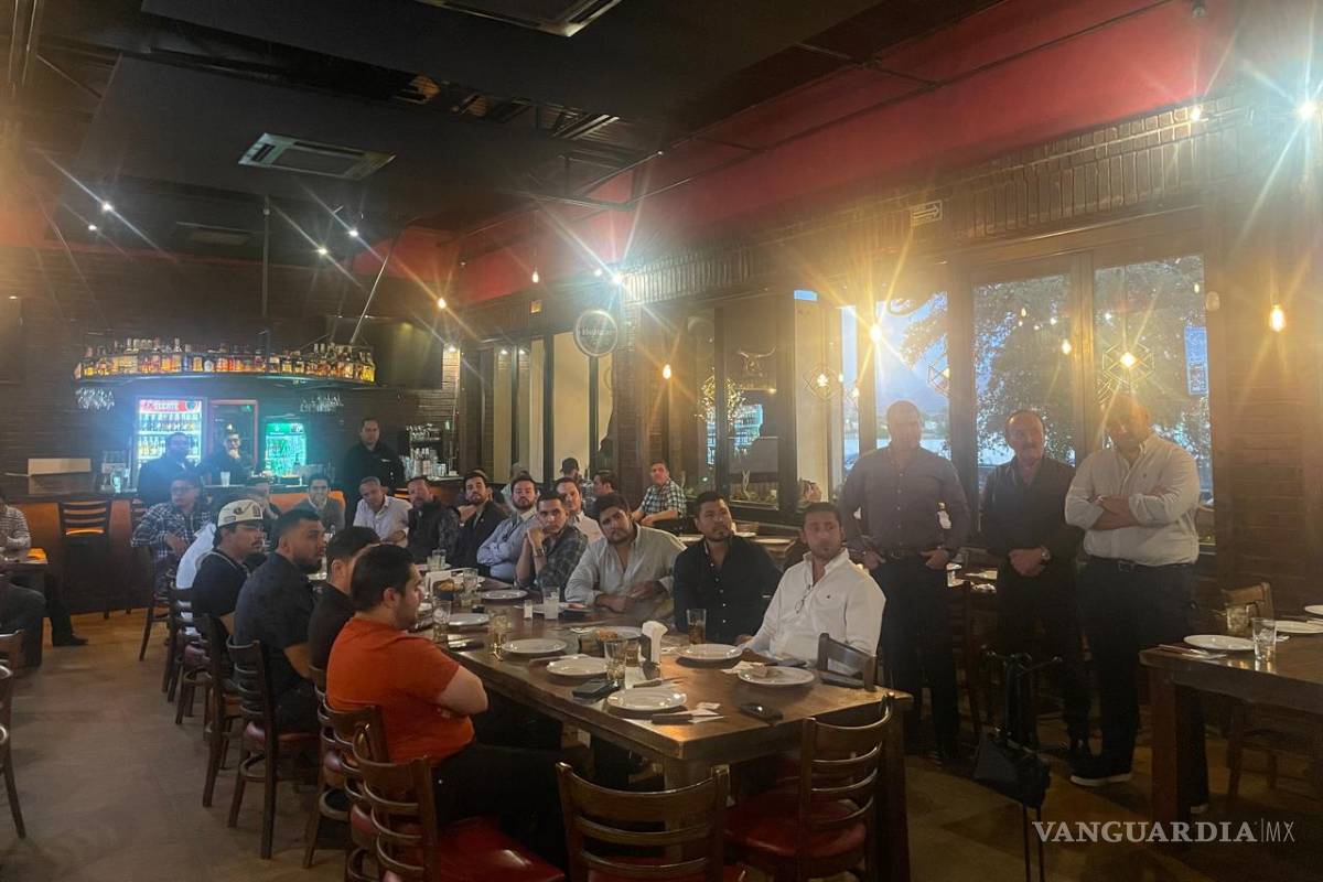 $!Durante el encuentro, el aspirante a la presidencia de CANACAR llamó a la unidad del gremio y a trabajar de la mano con las autoridades para mejorar la seguridad en carreteras.