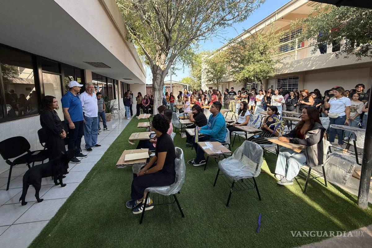 Entrega UAdeC mobiliario a la Escuela de Psicología y la Facultad de Ingeniería Mecánica y Eléctrica