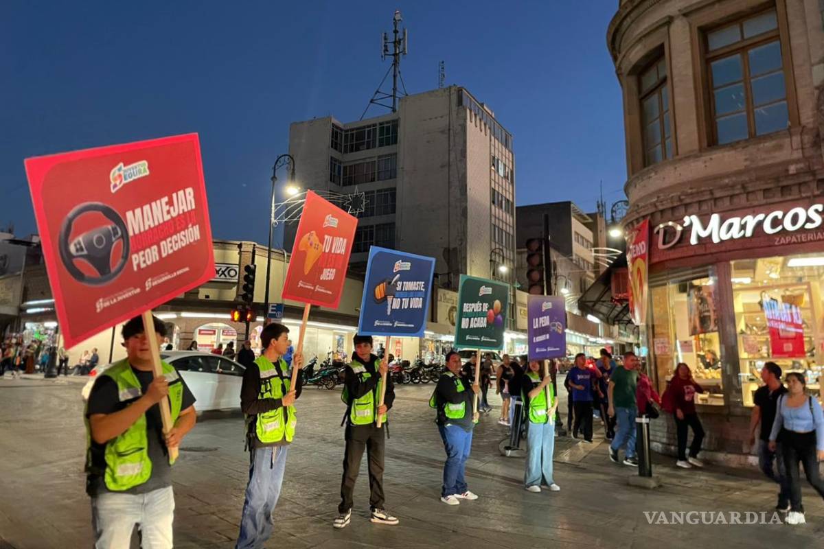 Jóvenes de Saltillo impulsan cultura vial con cruceros temáticos