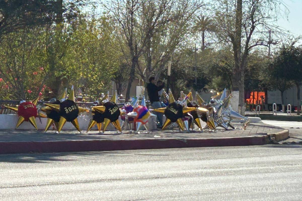$!El trabajo artesanal de cada piñata es valorado por los clientes.