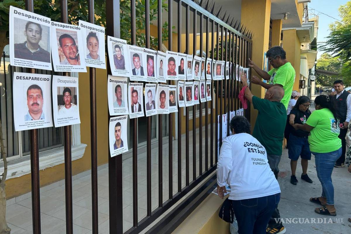 Familias de personas desaparecidas ‘cierran’ fiscalía por falta de investigaciones en Torreón