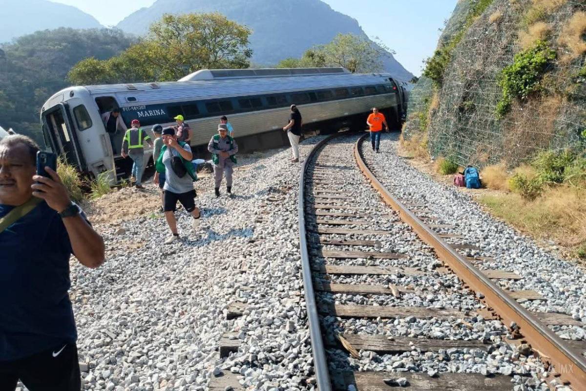 Semar confirma 13 muertos y 98 lesionados en descarrilamiento del Tren Interoceánico, en Oaxaca
