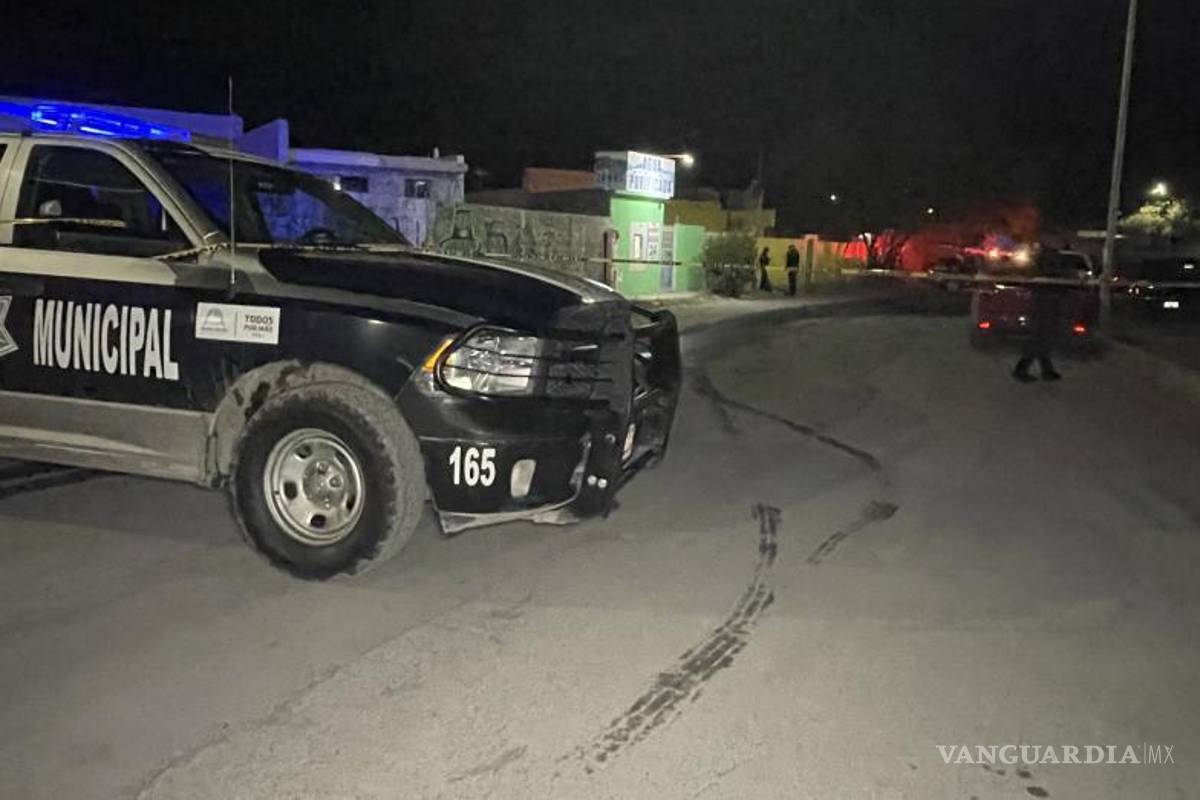 $!Servicios Periciales ingresaron al inmueble para recabar indicios y documentar la escena, como parte de las investigaciones correspondientes.