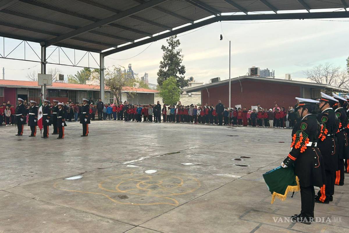 $!Estudiantes y autoridades participaron en el acto cívico para recordar el legado del insurgente.