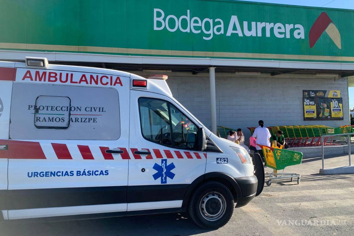 Incendio en comercio deja a dos intoxicados, en Ramos Arizpe