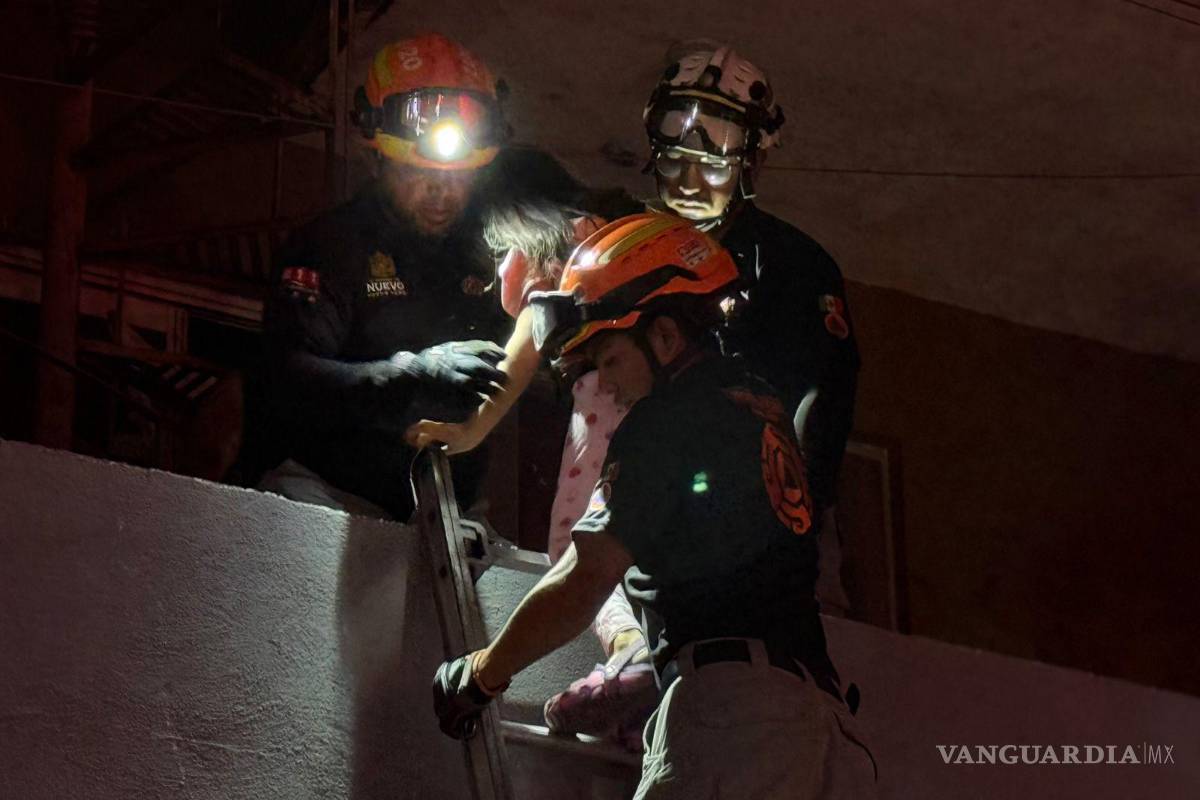 Explosión en empresa de productos médicos deja 2 heridos y 14 evacuados, en Nuevo León