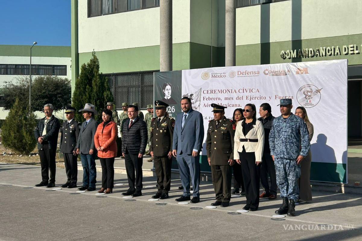 $!Las autoridades civiles y militares estuvieron presentes en el acto cívico.