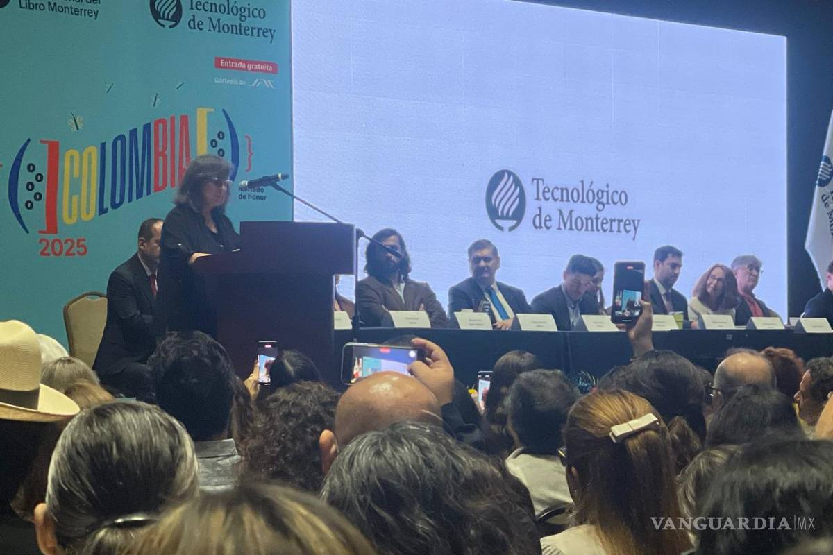 Laura Restrepo pide una nueva narrativa para hablar de las crisis de ecocidio y genocidio que enfrenta el mundo