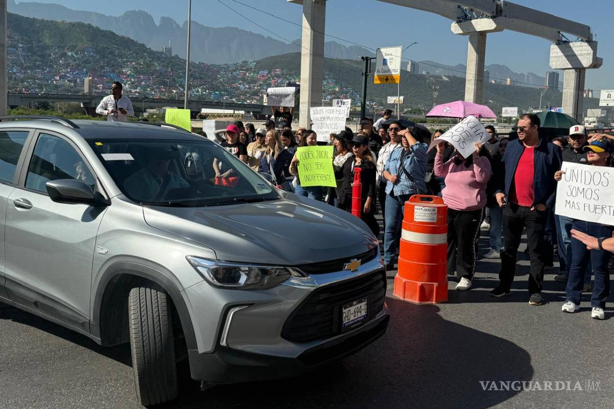 Empleados del Poder Judicial de la Federación desquician Monterrey con bloqueo