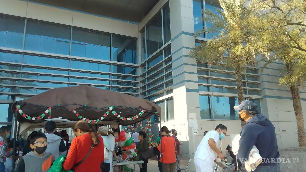 Realizan feria de la salud en ISSSTE de Saltillo; atienden a derechohabientes y público en general