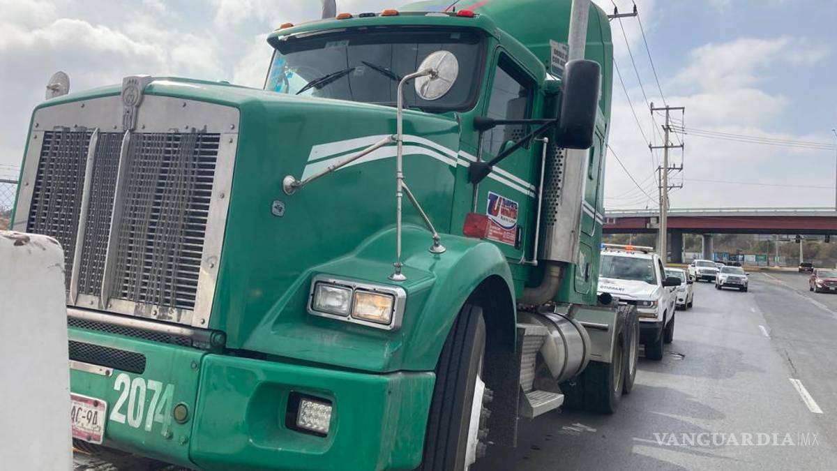 Por apurado choca en el periférico LEA, en Saltillo