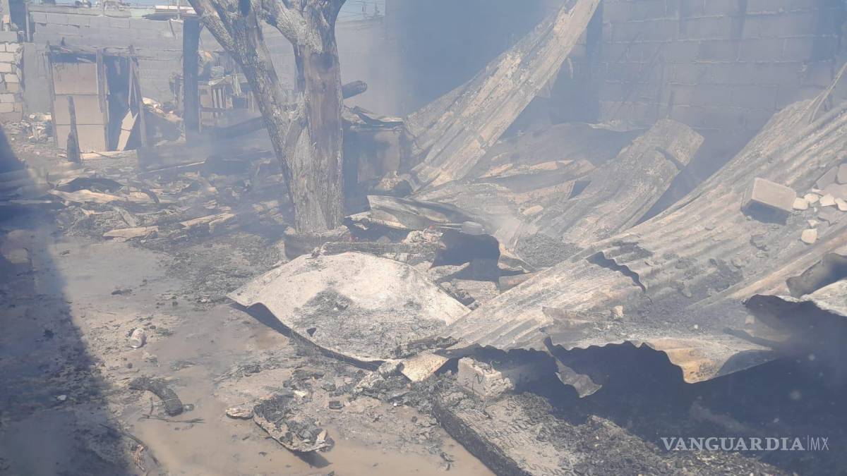 Milagrosamente, dos menores resultan ilesos tras incendio en vivienda de Ramos Arizpe