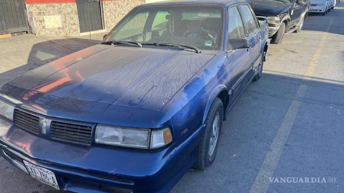 Saltillo: conductor intenta rebasar y provoca choque múltiple