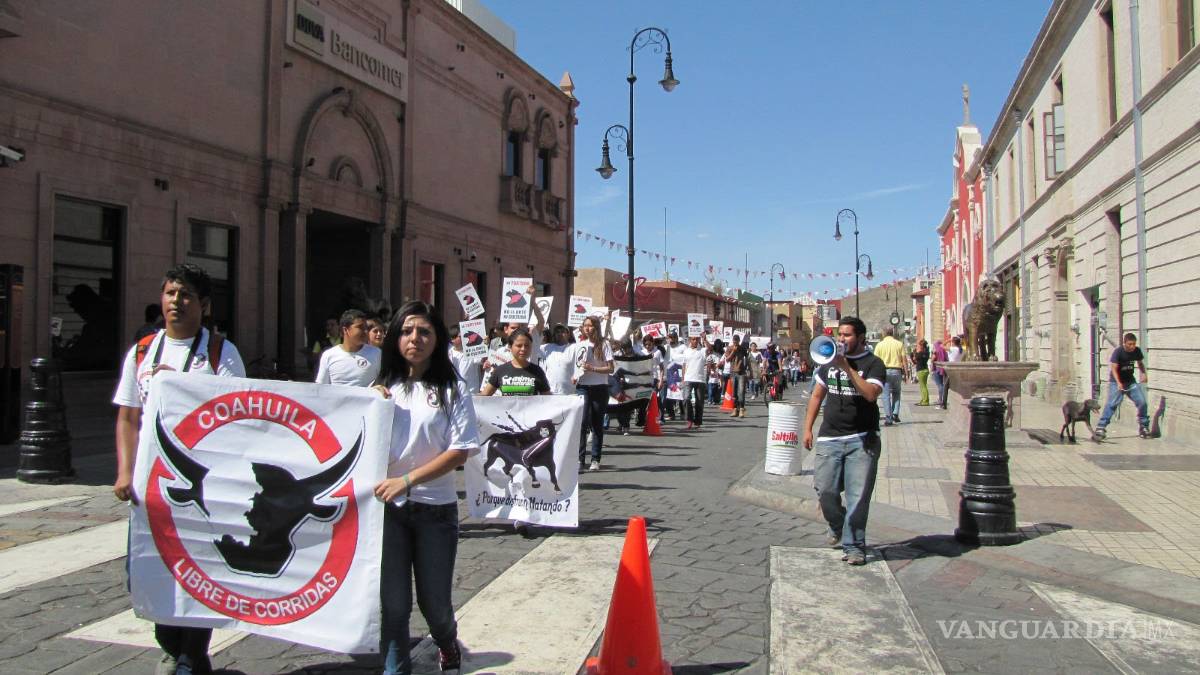Convocan antitaurinos a plantón