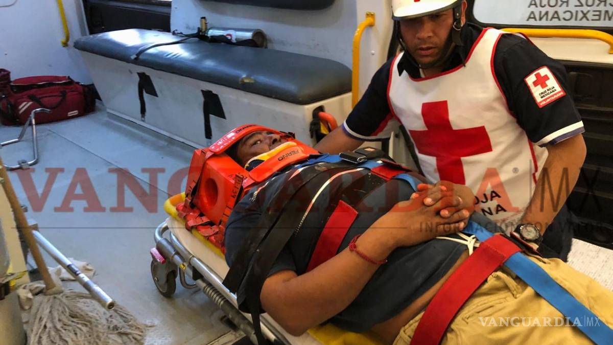 Persona intenta quitarse la vida y vecinos lo rescatan, en Saltillo