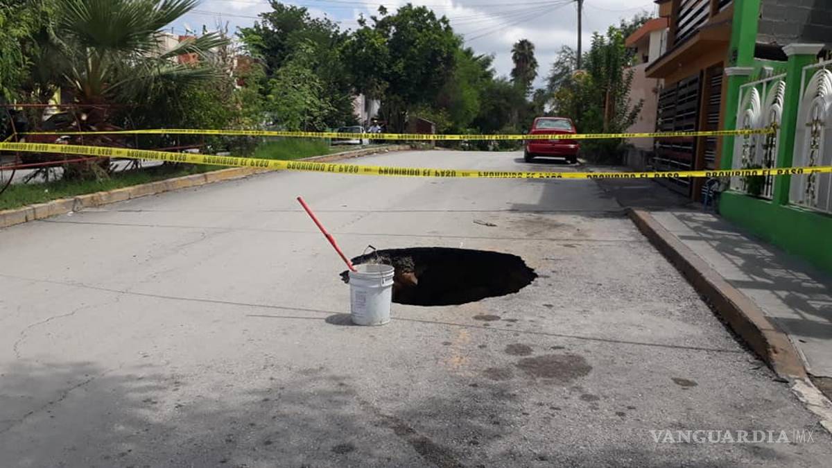 Aparece socavón en la colonia Miravalle de Monclova