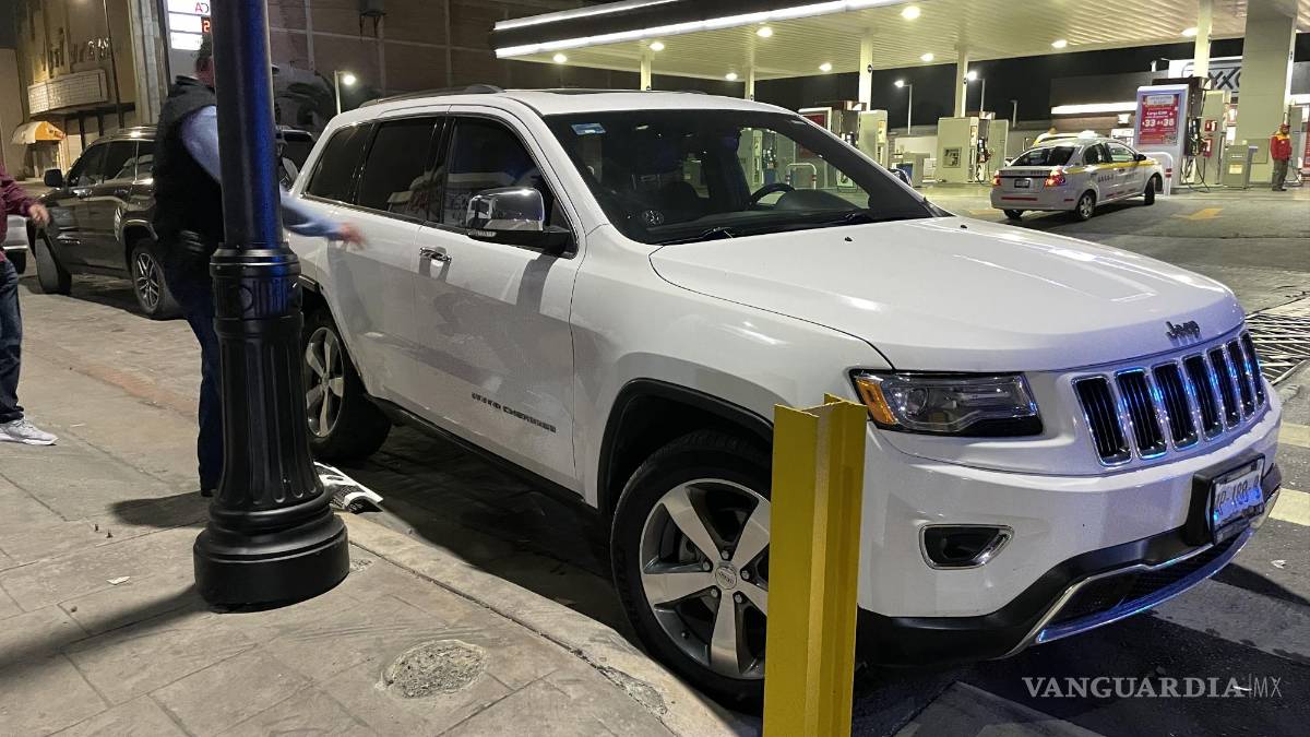 Saltillo: tres policías terminan lesionadas en accidente, una de ellas salió proyectada tras choque