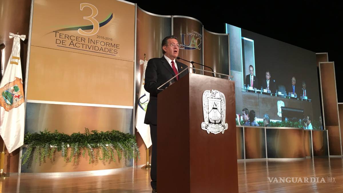 Rinde tercer informe de actividades rector de la UAdeC