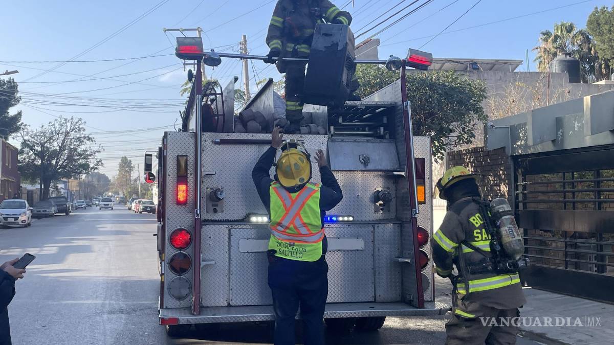 Acumulación de gas provoca flamazo en casa de Saltillo; familia intentaba encender calentador
