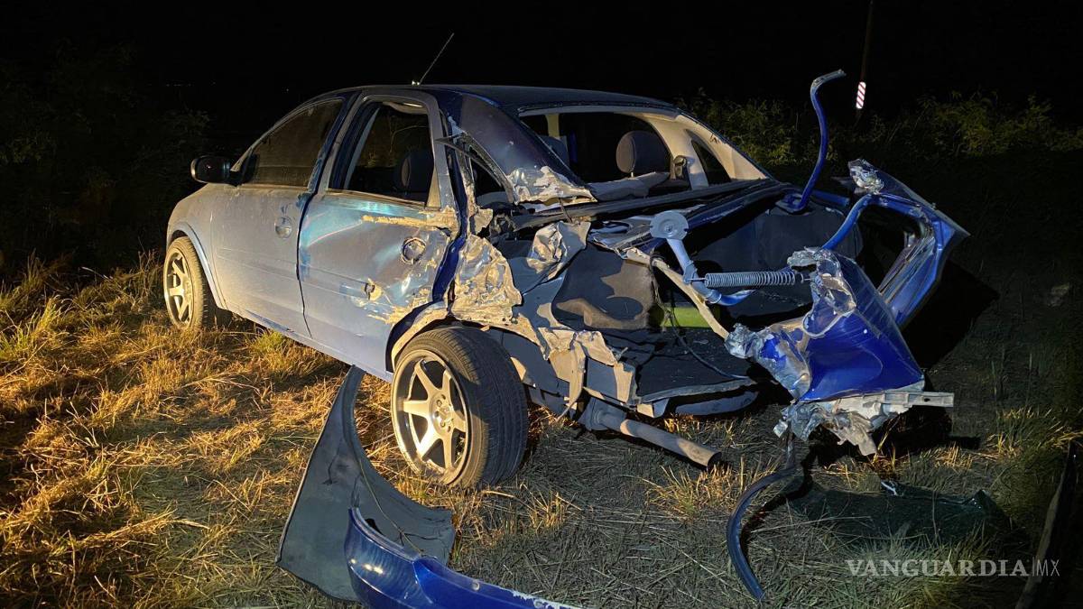 Conductor queda prensado y grave tras accidente en carretera a Derramadero