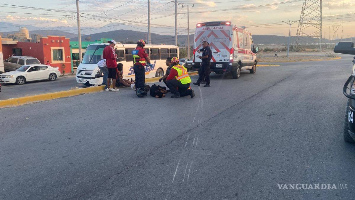 Dos menores resultan lesionados en accidente de motocicleta en la colonia Fidel Velázquez, en Ramos