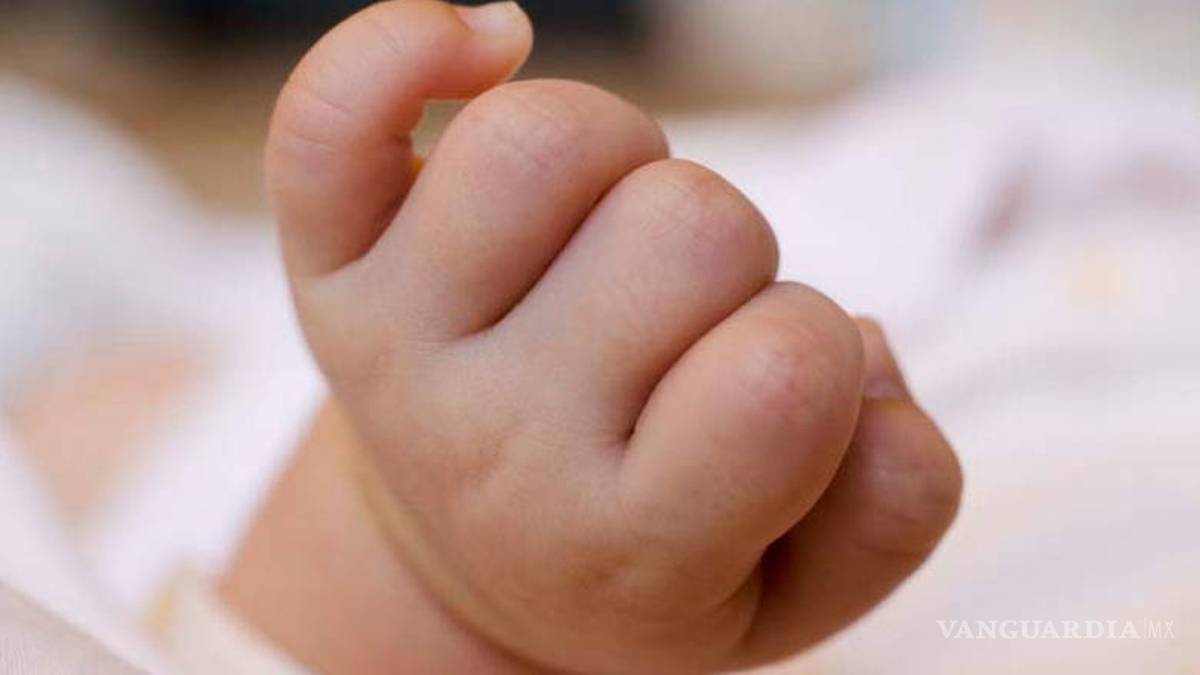 Pende de un hilo la vida de bebé golpeado por padrastro en Saltillo