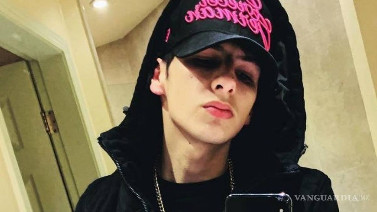 Detienen al cantante Crecer Germán en Tijuana por posesión de armas de fuego... traía un R-15